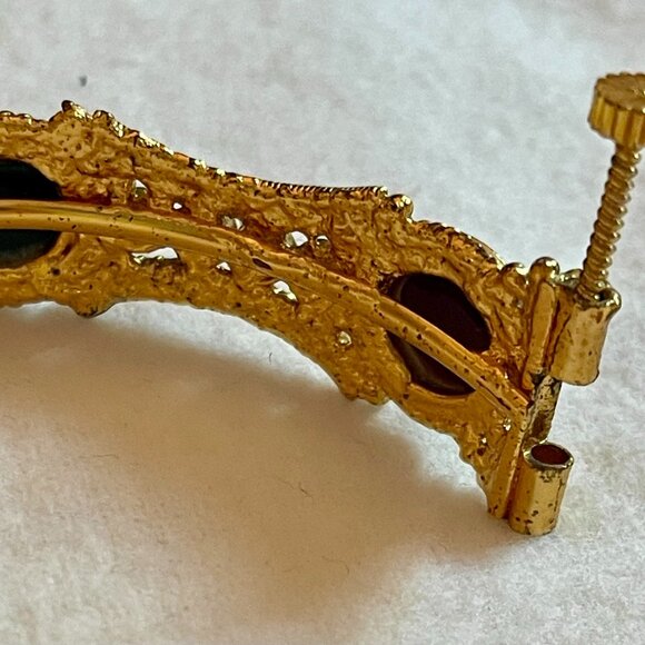 Indian gold-toned hinged bangle with crystals and green/red stones, screw close - Picture 10 of 13